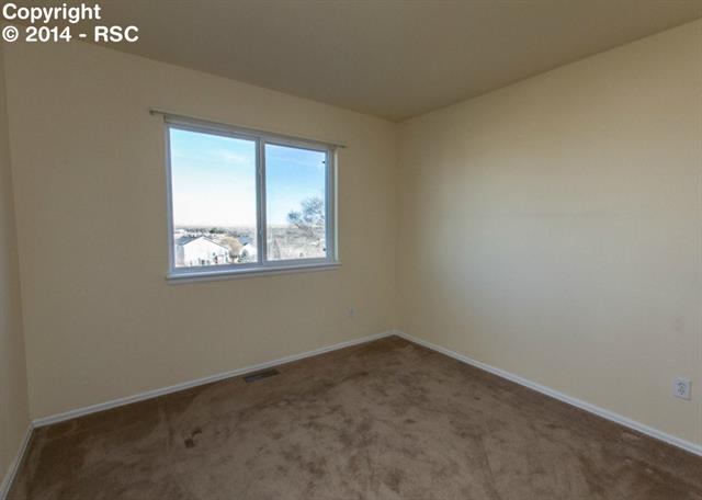 985 Ridgebury Place