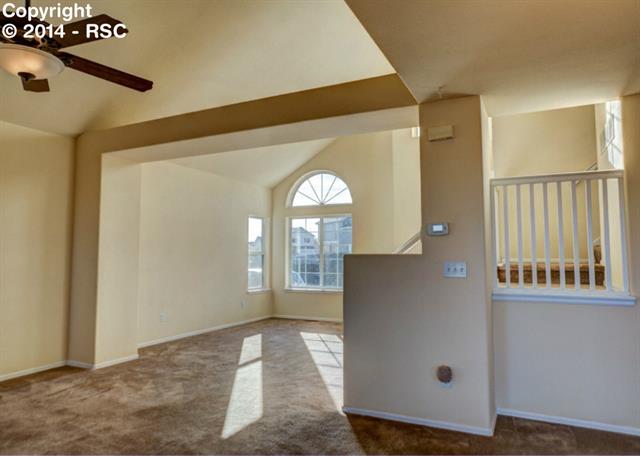 985 Ridgebury Place