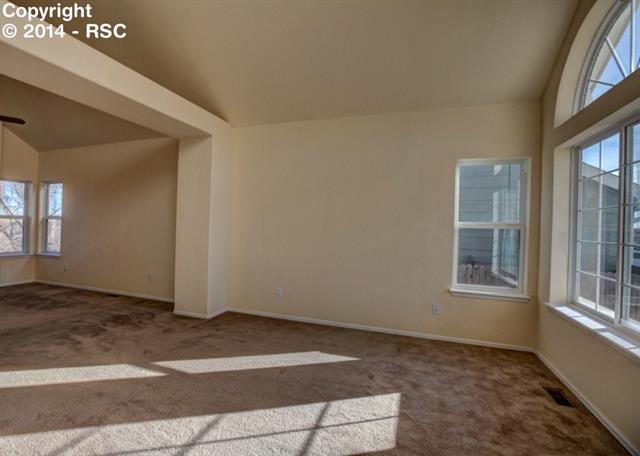 985 Ridgebury Place