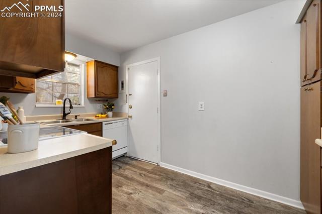 2902 Airport Road 203