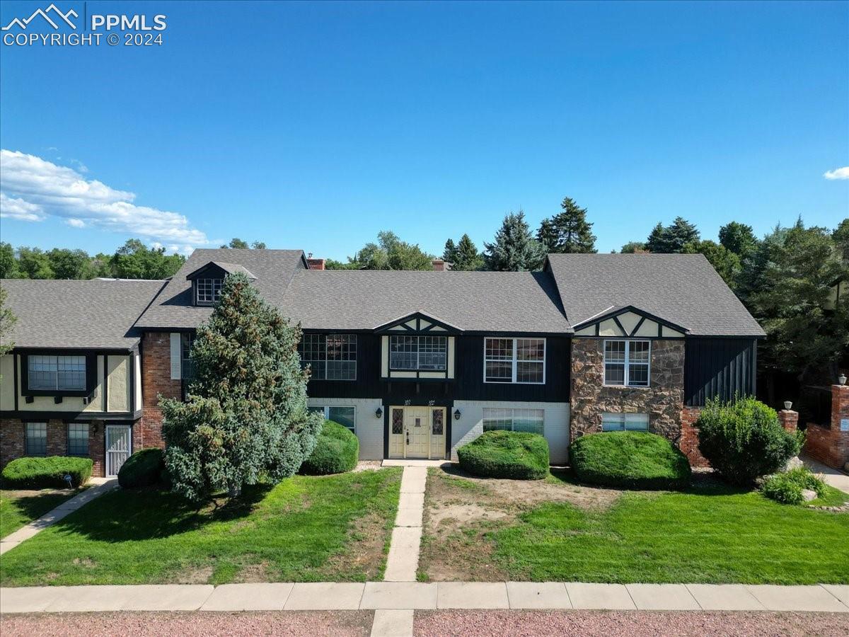 2902 Airport Road 203