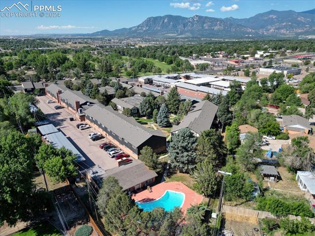 2902 Airport Road 203