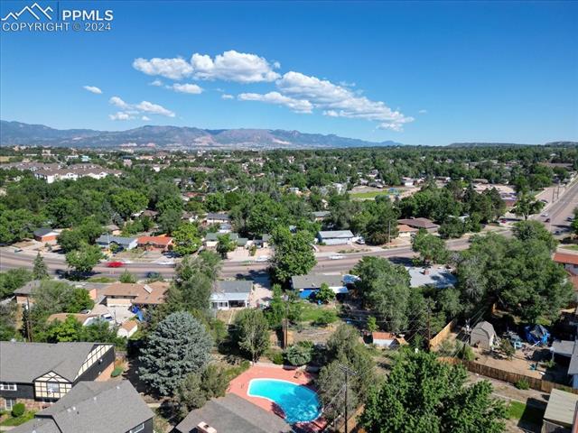 2902 Airport Road 203