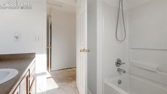 7476 Wind Haven Trail