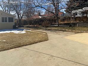 805 Nickerson
