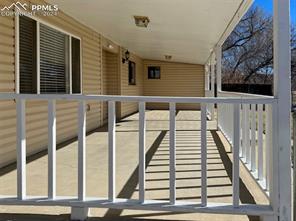 805 Nickerson