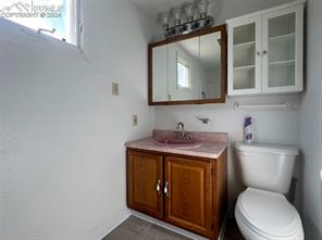 805 Nickerson