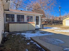 805 Nickerson