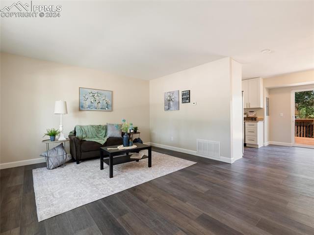 2128 El Camino Meseta