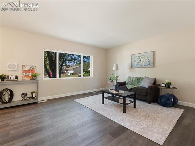 2128 El Camino Meseta