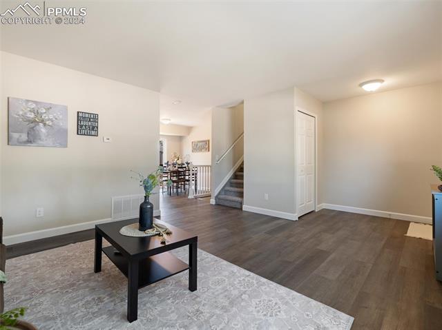 2128 El Camino Meseta