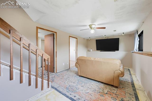 6735 Goldfield Drive