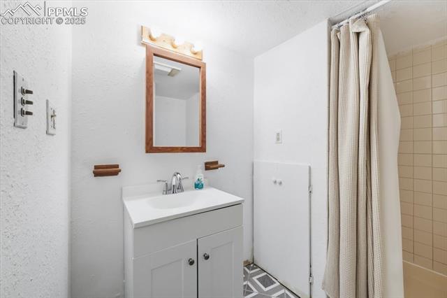 6735 Goldfield Drive