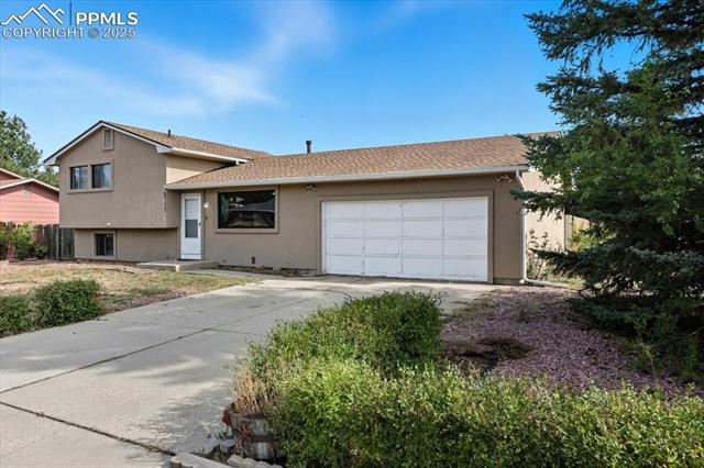 6735 Goldfield Drive