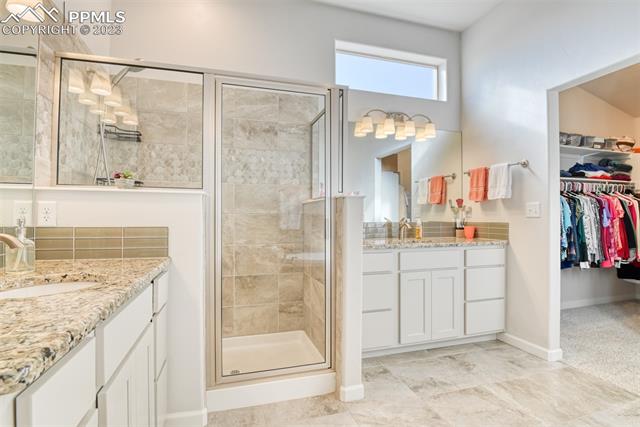 968 S Avenida Del Oro E