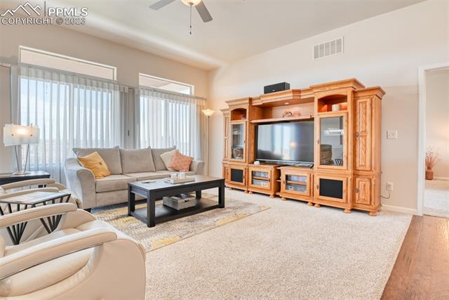 968 S Avenida Del Oro E