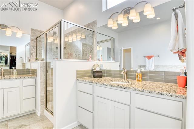 968 S Avenida Del Oro E