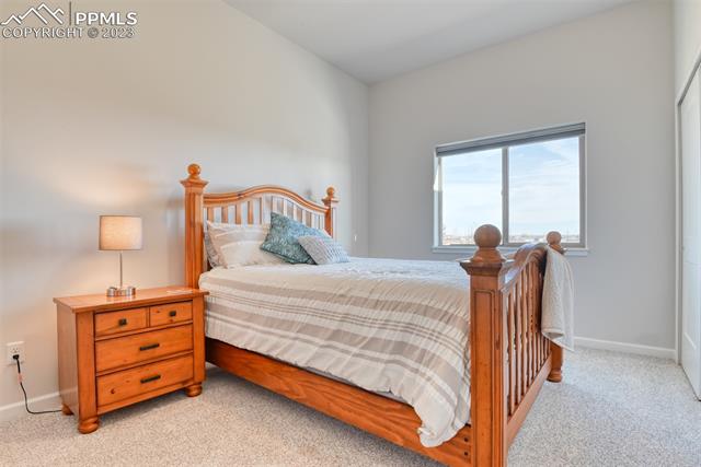 968 S Avenida Del Oro E