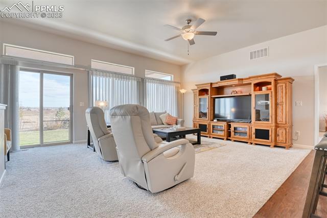 968 S Avenida Del Oro E