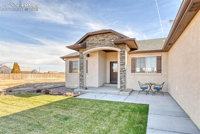 968 S Avenida Del Oro E