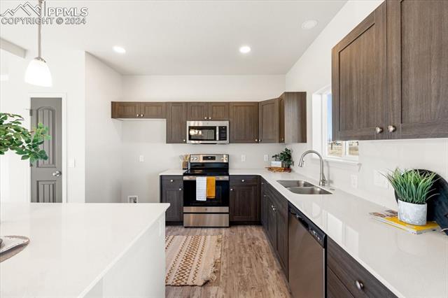 6986 MARSHBERN Court