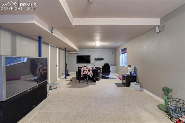 6925 Quicksilver Drive