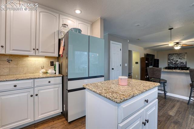 6925 Quicksilver Drive