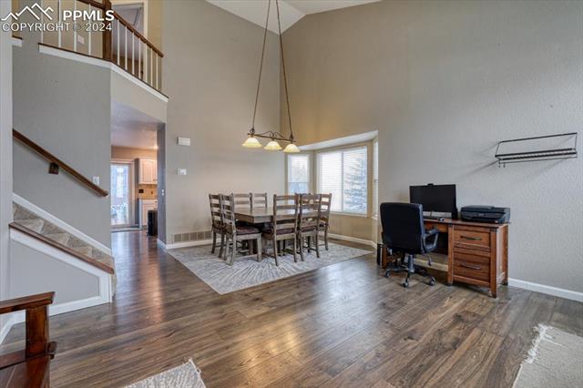 6925 Quicksilver Drive