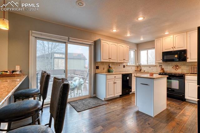 6925 Quicksilver Drive