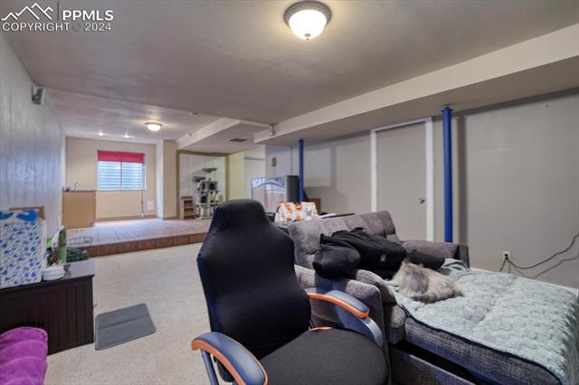 6925 Quicksilver Drive