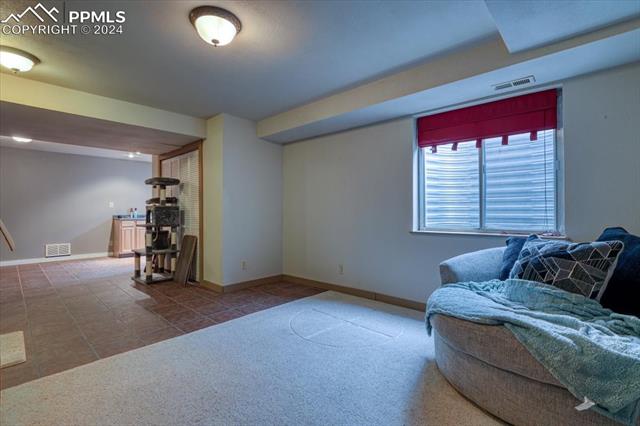 6925 Quicksilver Drive