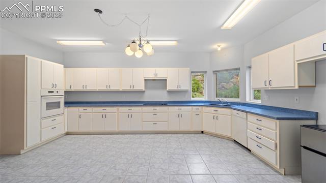 770 Popes Valley Drive