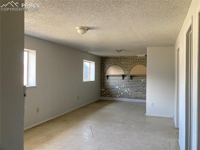 7033 Sequoyah Way