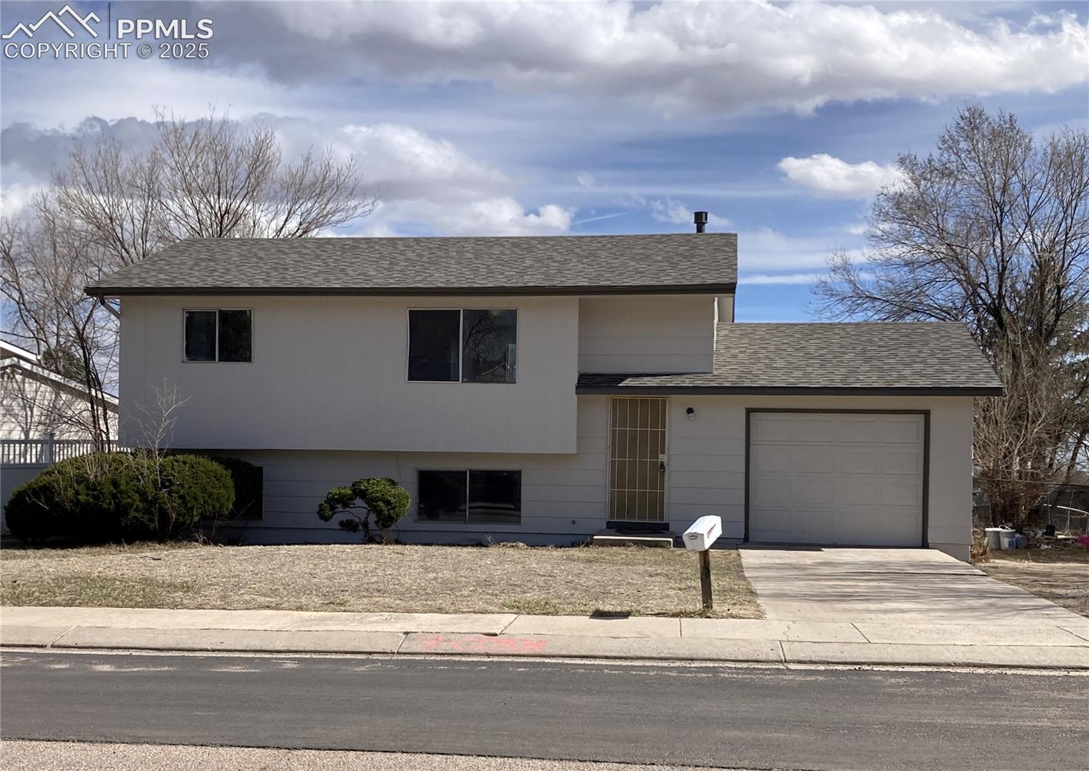 7033 Sequoyah Way