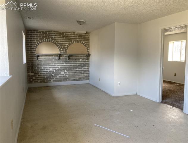7033 Sequoyah Way