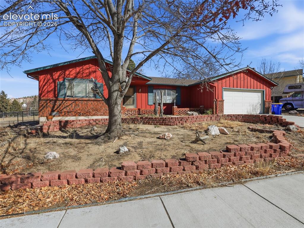 1186 Applewood Drive