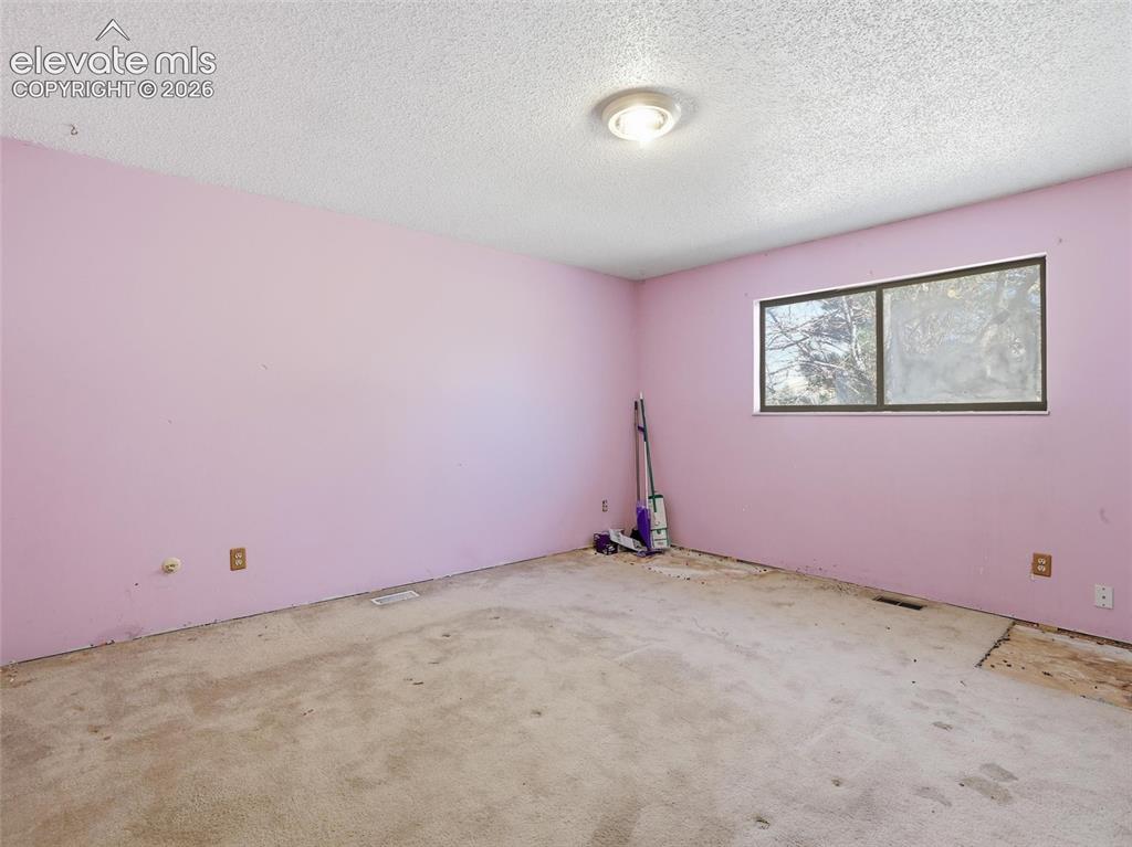 1186 Applewood Drive