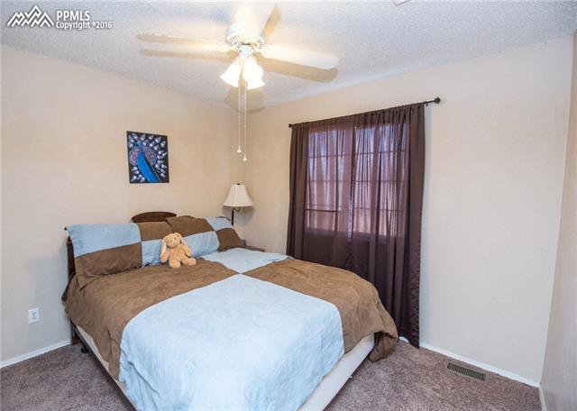 655 Legend Oak Drive