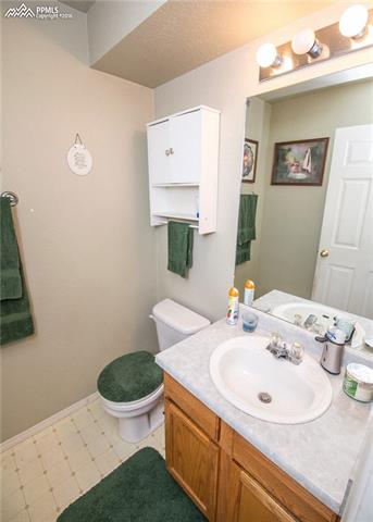 655 Legend Oak Drive