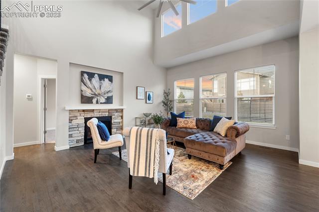 4554 Hanging Lake Circle