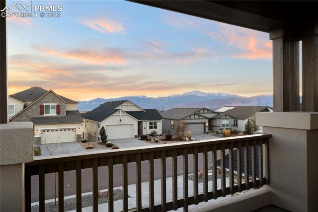 4554 Hanging Lake Circle