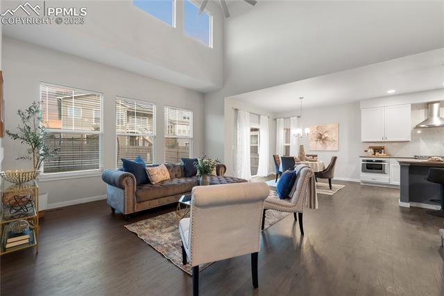 4554 Hanging Lake Circle