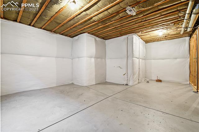 4554 Hanging Lake Circle