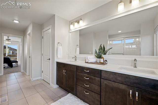 4554 Hanging Lake Circle