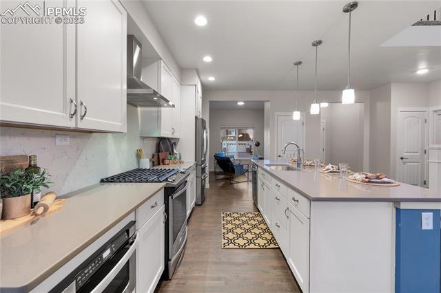 4554 Hanging Lake Circle