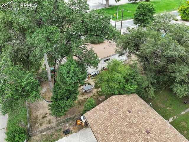1504 Hallam Avenue