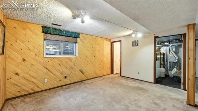 6180 Garlock Way