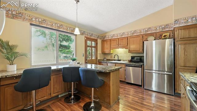 6180 Garlock Way