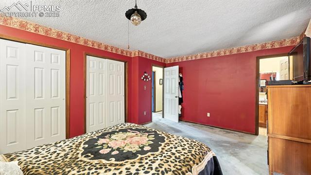 6180 Garlock Way