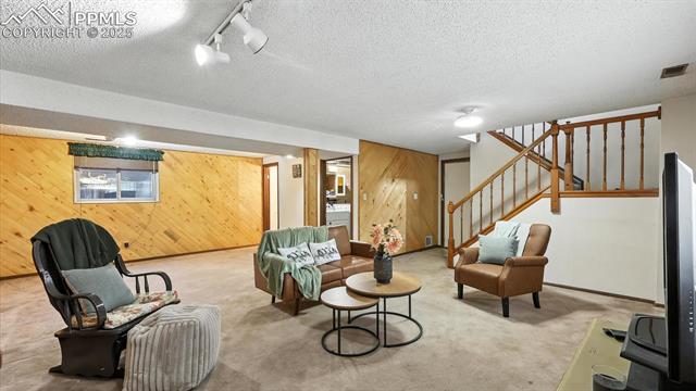 6180 Garlock Way